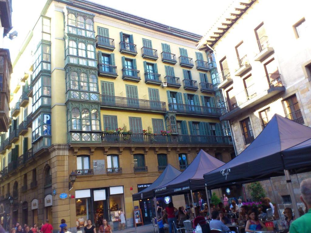 Roquefer Bilbao Central Rooms Buitenkant foto